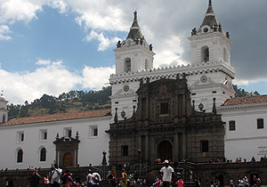 02-quito